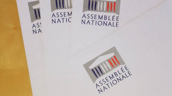 Découvrez notre tirage de pochettes avec logo pour l’Assemblée Nationale
